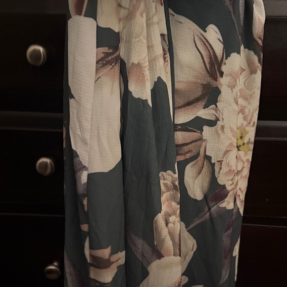 Floral Pants are - Picture 2 of 3